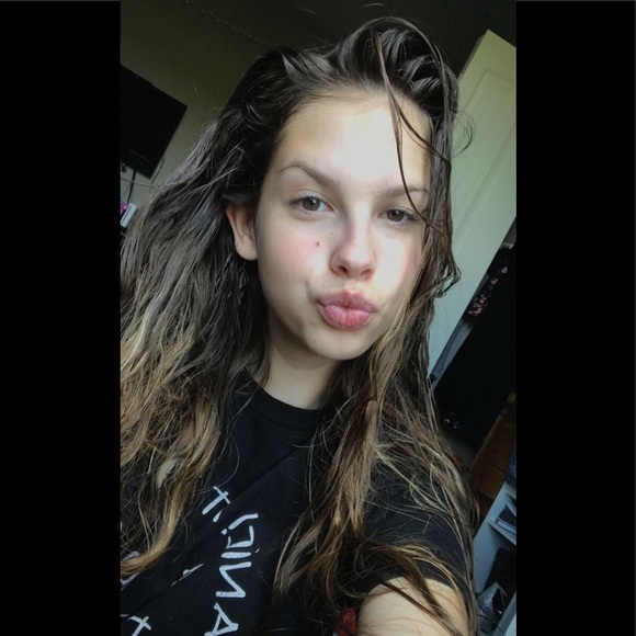 Meet your Posher, Hailey - Picture 1 of 1